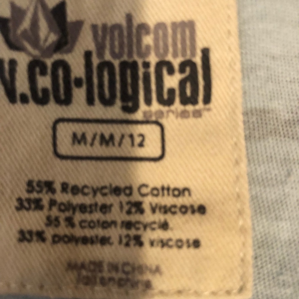 🌀Volcom Tank - Picture 3 of 3